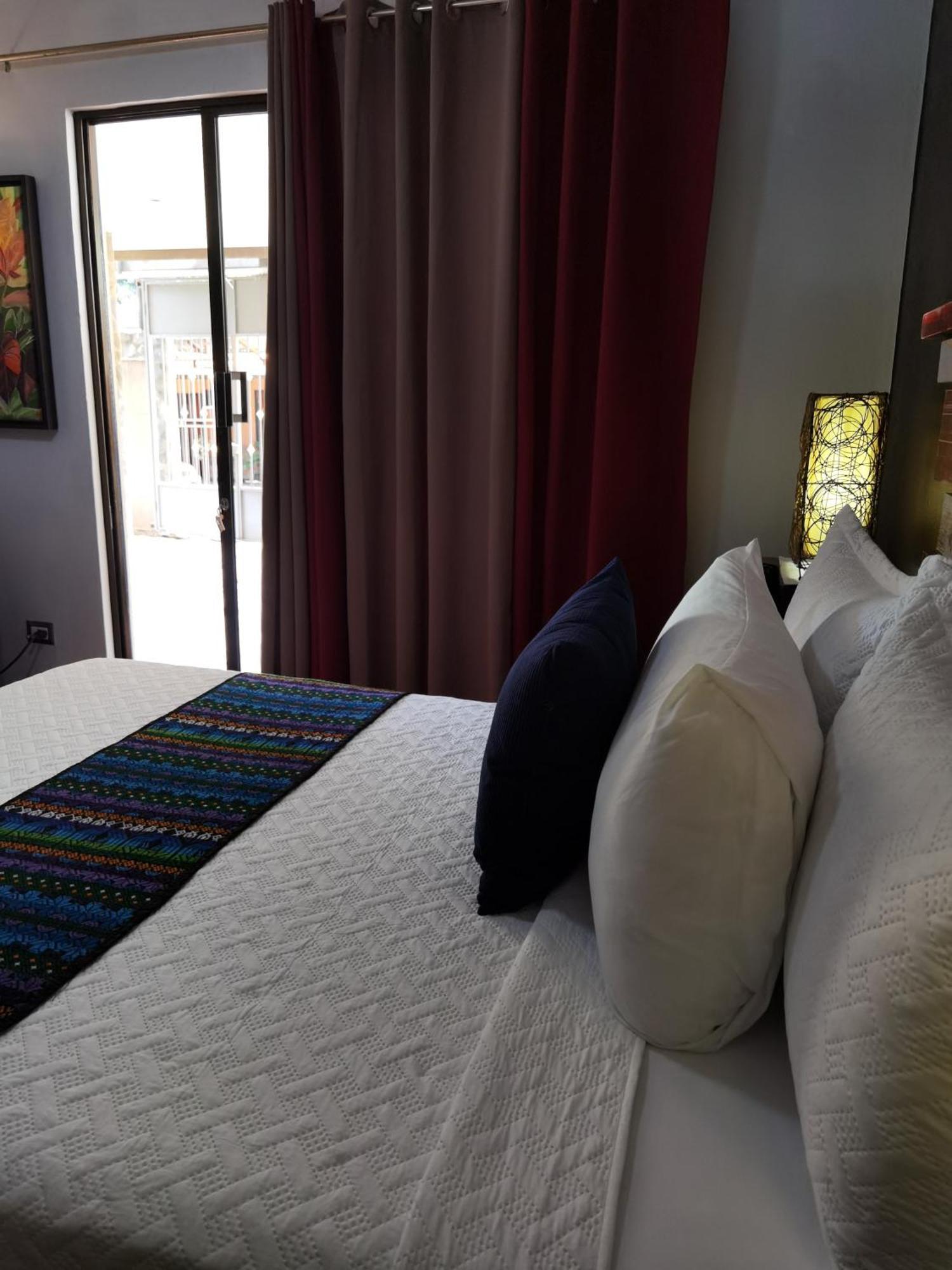 Sunrise House Bed and Breakfast Quepos Buitenkant foto