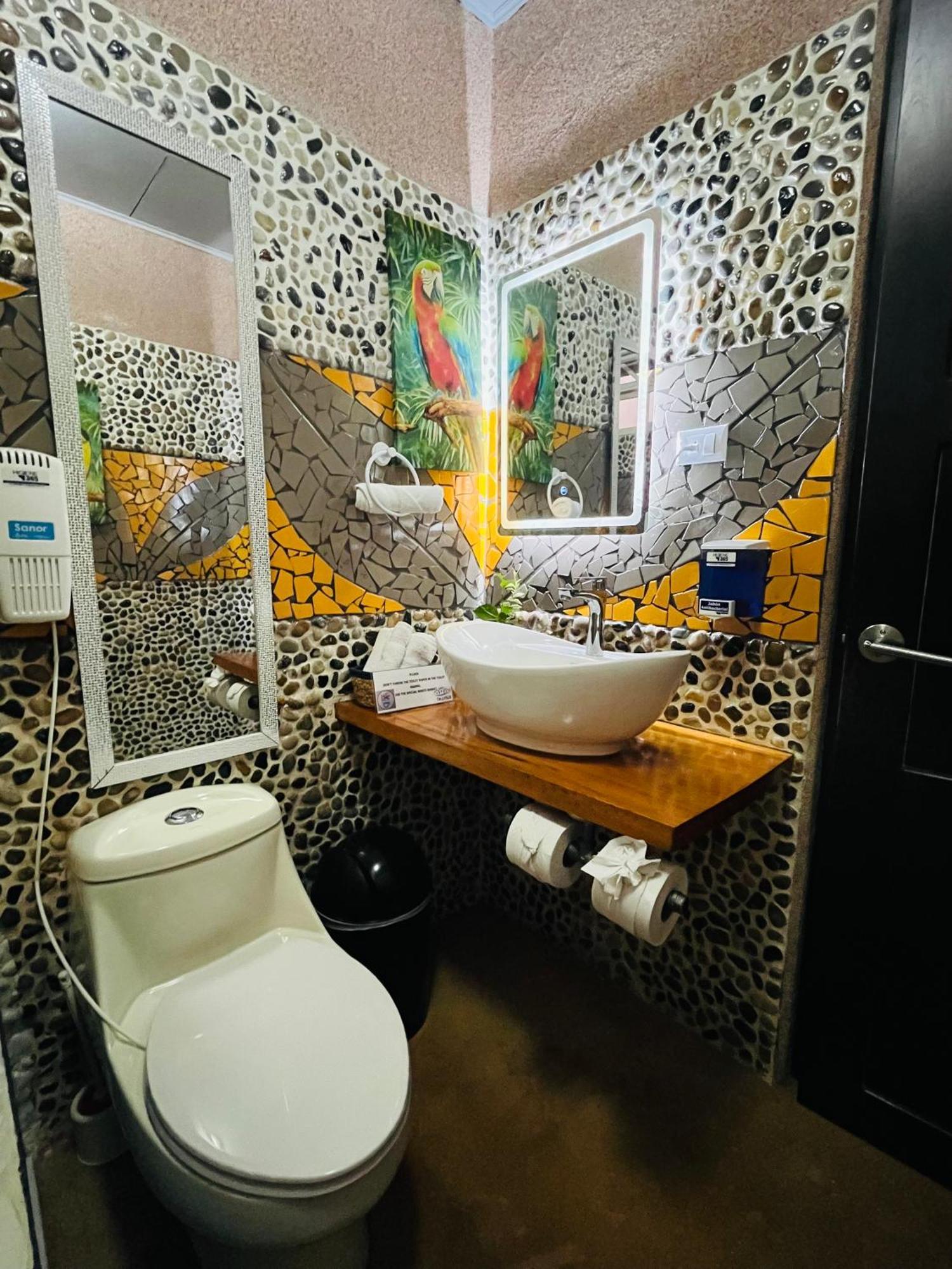 Sunrise House Bed and Breakfast Quepos Buitenkant foto